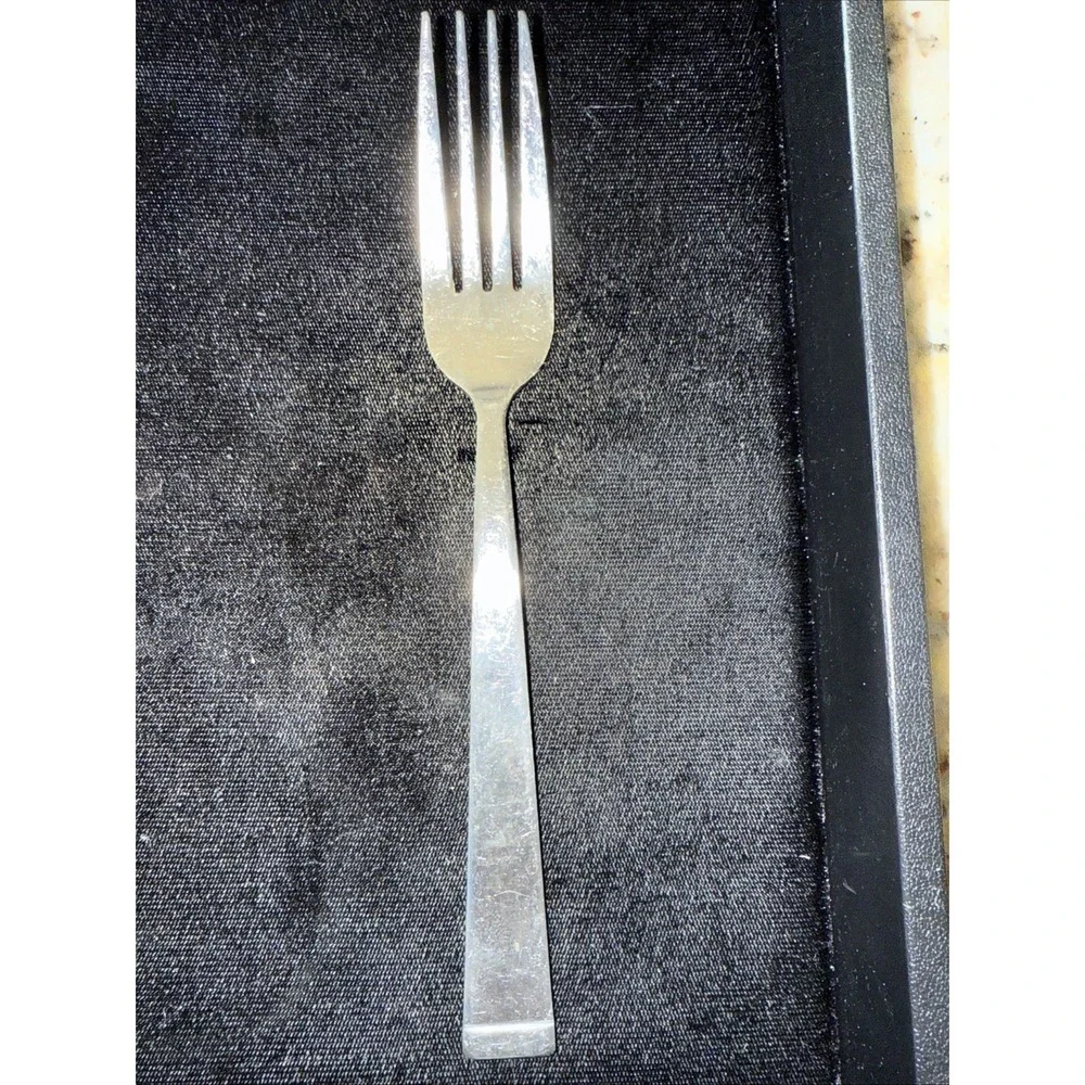 Dinner Fork Julienne Wallace Silver Stainless Flat Tip Glossy 7 3/8 inch‎   5232